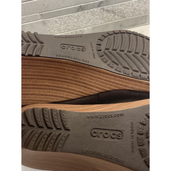 Crocs A-Leigh Closed Toe Wedge Brown Comfort Shoes Women's Size 7.5 READ - Picture 7 of 9